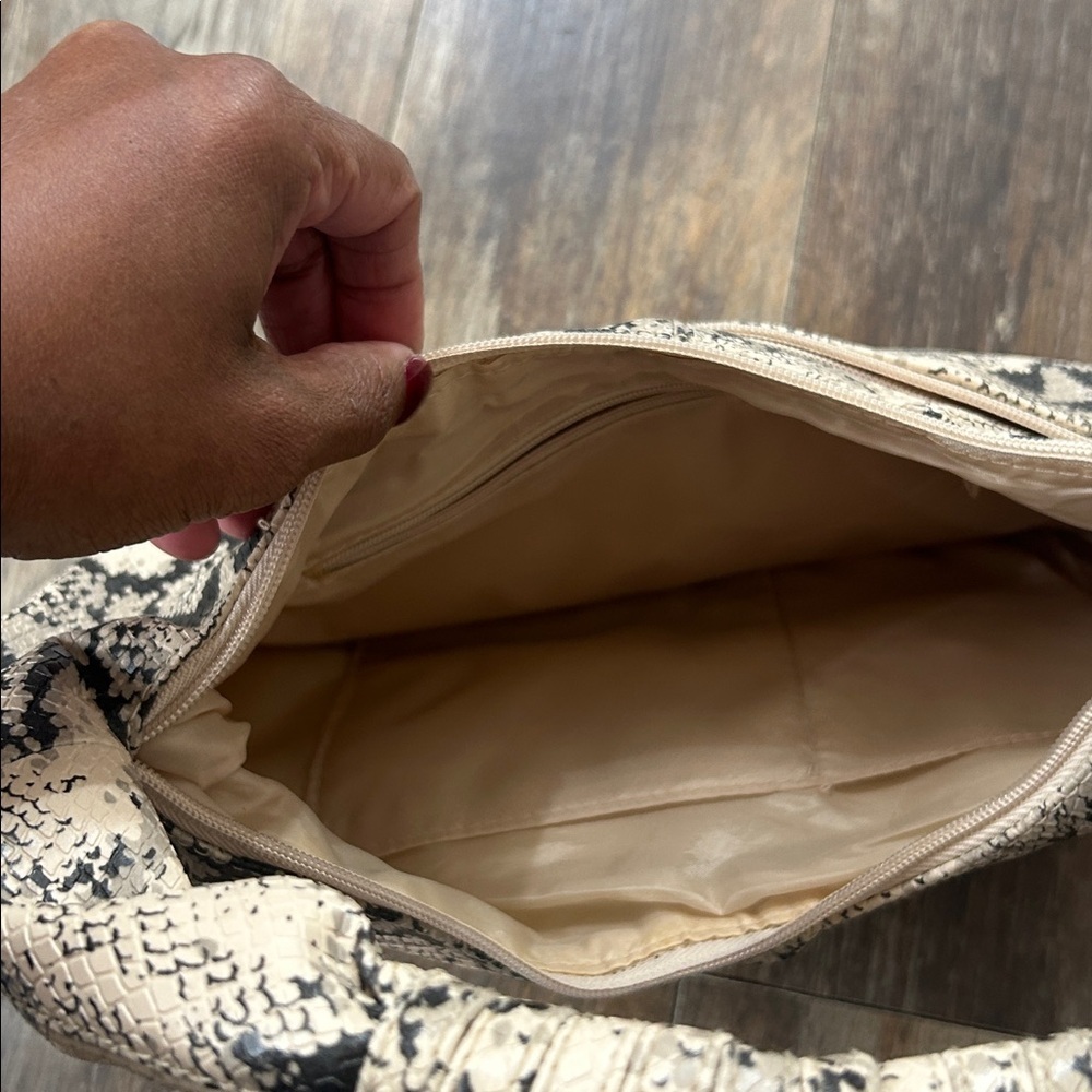 Snake Print Hobo Bag - Picture 7 of 8